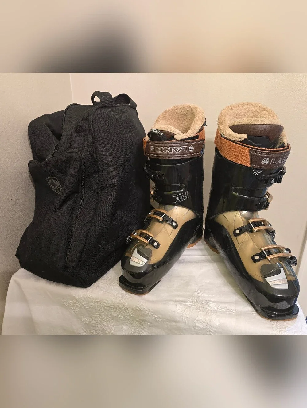 Lange Blaster Pro Men's Black and Orange Ski Boots Size 10.5 w/ Dakine Bag